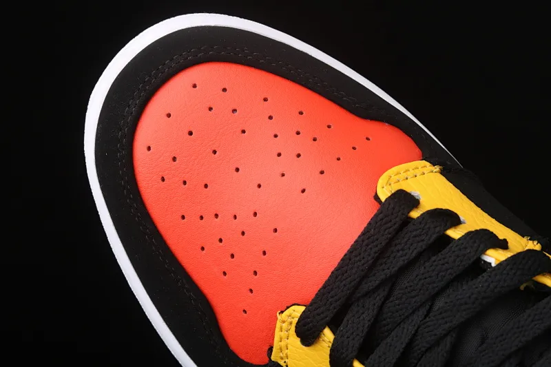 All categories Air Jordan Jordan series basketball shoes Air Jordan 1 Mid Air Jordan 1 Mid SE AJ1 Joe 1 color matching mid-top basketball shoes 852542-087